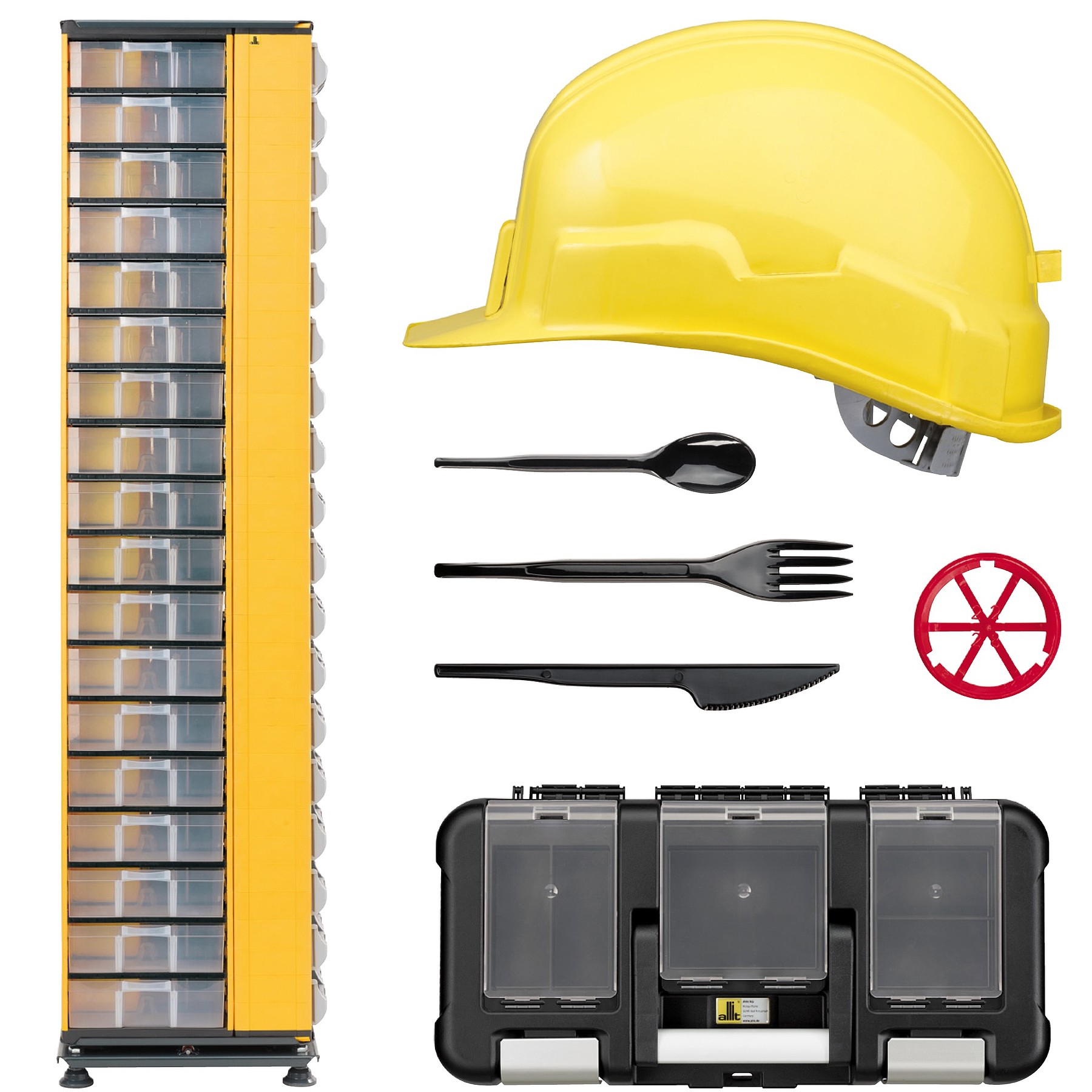 Arrangement aus Bauhelm, Besteck, Ordnungssystemen und kleinen Rädchen